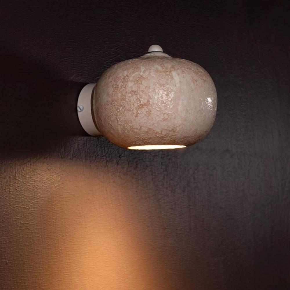 vintage gulovity klasicka keramika nastenne lampa svetelny efekt ambientne svetlo mediteranska rustikalna talianska toskanska rucne malovana biela lampy obyvacka kuchyna chodba osvetlenie imas florencia interierovy obchod budapest.jpg